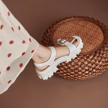 Nové Letní Dámské Boty Stručné Kůže Tlustý Podpatek Ženy Sandály Pevné Spony Popruh Výška Rostoucí Platformy Boty pro Dívky