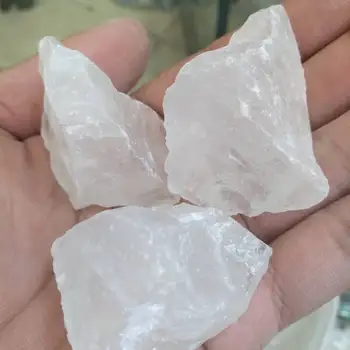 1ks Bílý křišťál Surový kámen zrna Quartz Crystal Stone Rock Čipy Exemplář Léčení kolekce crystal fish tank