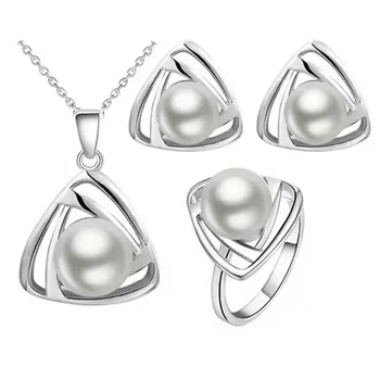 2021 Módní ležérní trojúhelníkový pearl Duté náhrdelník + stud + prsten 3 ks set Dámské klasické doplňky šperky set