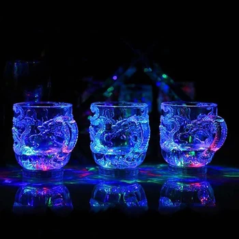 HOT PRODEJ！！！Nové Příjezdu LED Blikající Barevné Změny Voda Aktivuje Světlo-Up Dragon Pivo, Whisky Cup Hrnek Velkoobchodní Dropshipping